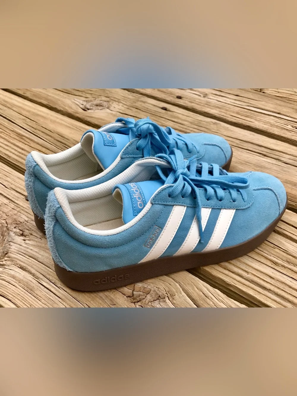 Mens 7 Womens 9 ADIDAS Light Robin Egg Blue Gum Bottom Lace Up Sneakers